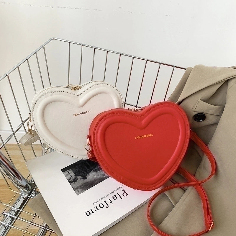 Women’s Small Pu Leather Solid Color Fashion Heart-shaped Zipper Crossbody Bag