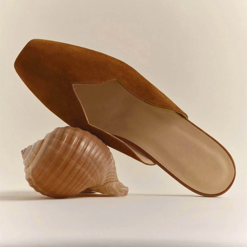 Classic Scallop Closed Toe Slip On Flat Women's Mules Shoes in Brown