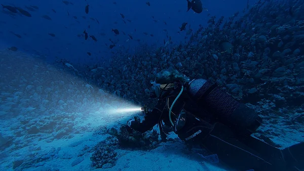APLOS AP70 Scuba Diving Video Light - 6000 Lumens, 135° Wide Beam