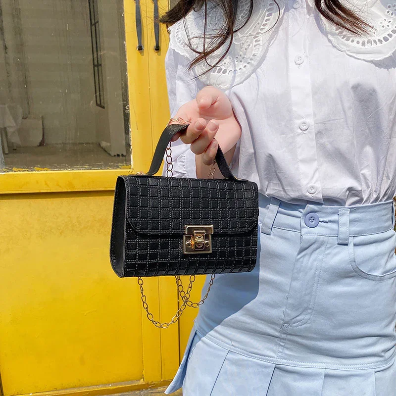 The Hottest Messenger Bags for Women in 2022