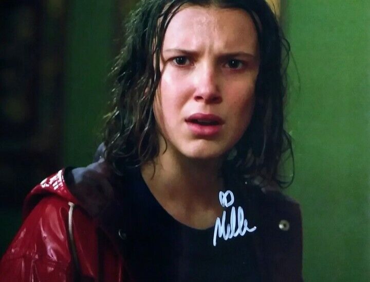 MILLIE BOBBY BROWN AUTOGRAPHED STRANGER THINGS 8X10 Photo Poster painting - ELEVEN