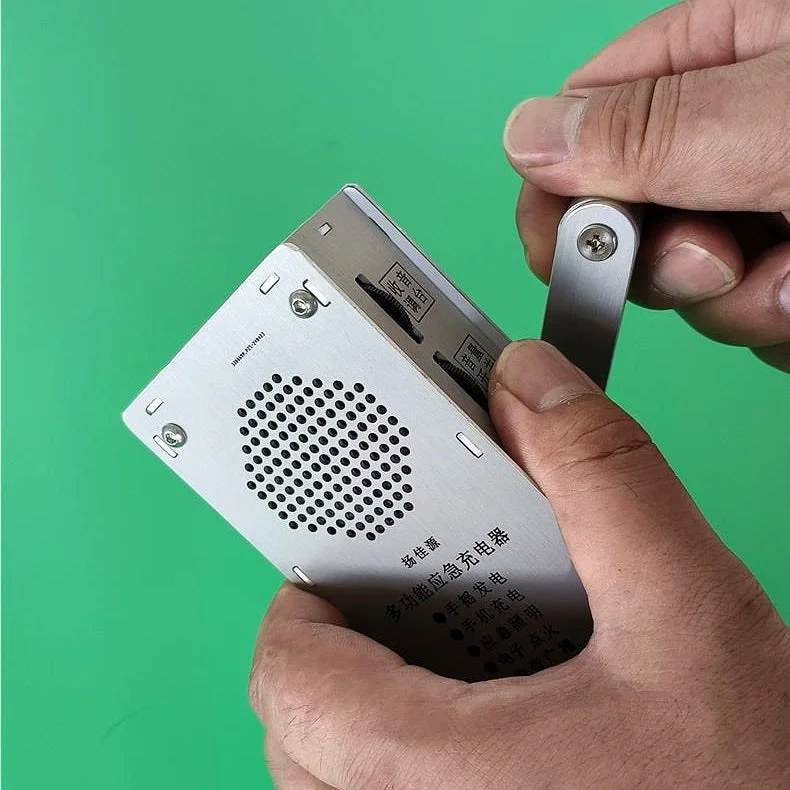 🔋 Hand-Crank Emergency Power Station – Flashlight, Lighter & Power Bank (1000mAh)