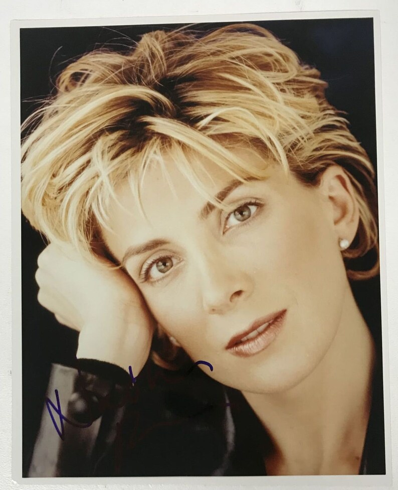 Natasha Richardson (d. 2009) Signed Autographed Glossy 8x10 Photo Poster painting - COA Matching Holograms