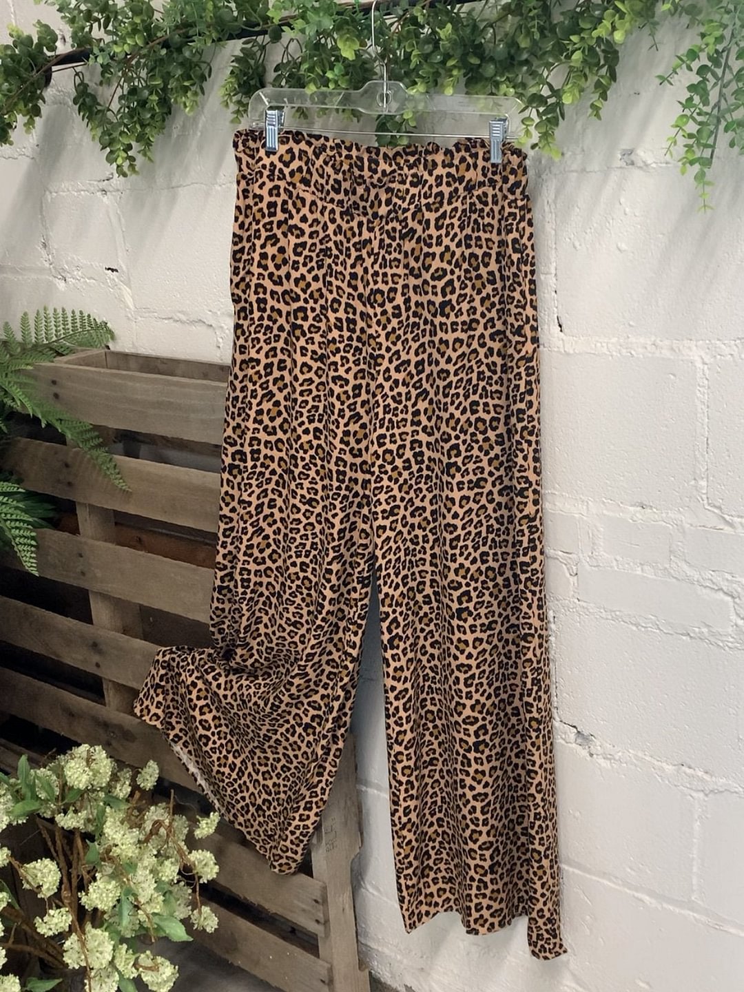 Leopard print long pants