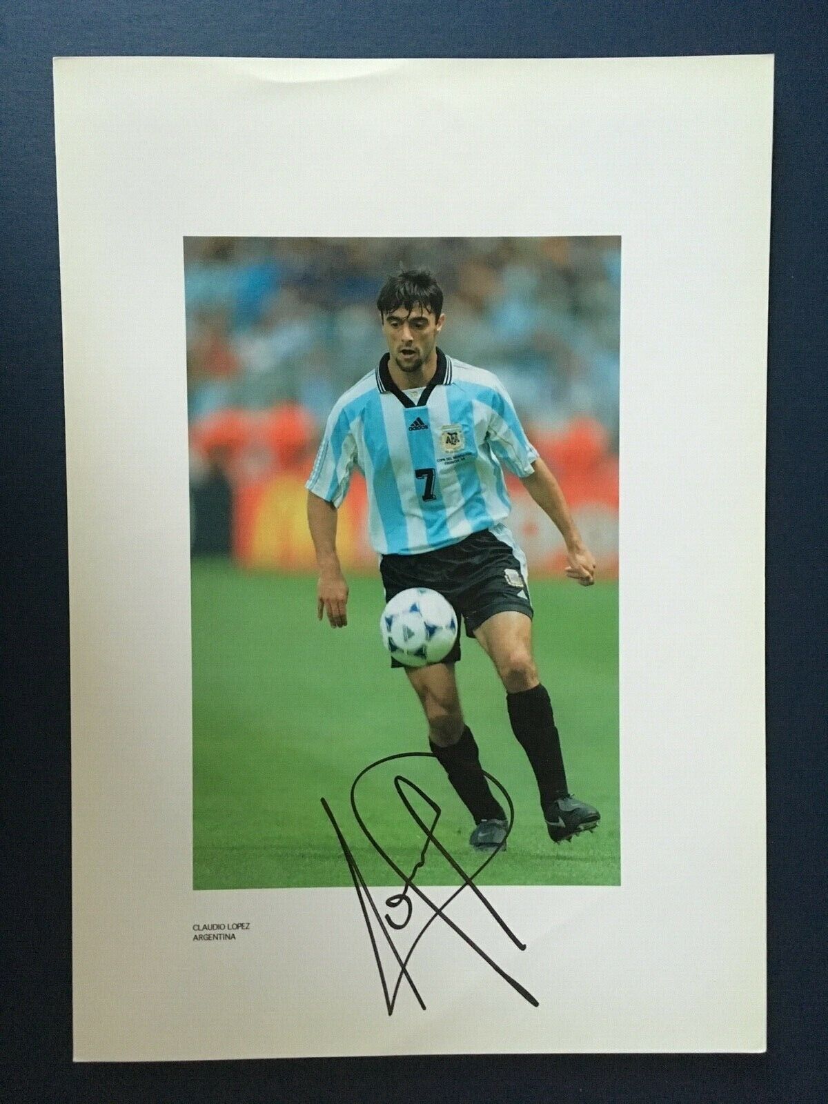 CLAUDIO LOPEZ - ARGENTINE INTERNATIONAL FOOTBALLER - SUPERB SIGNED Photo Poster painting