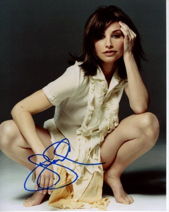 GINA GERSHON Signed Autographed SEXY Photo Poster painting