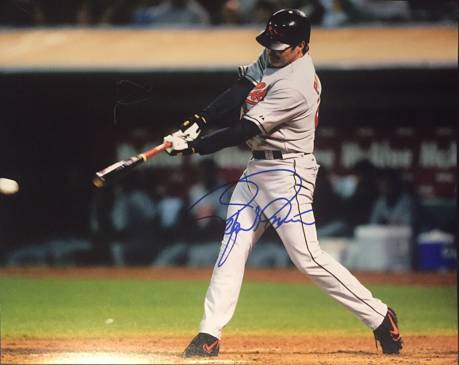 Rafael Palmeiro Signed Baltimore Orioles 8x10 Photo Poster painting