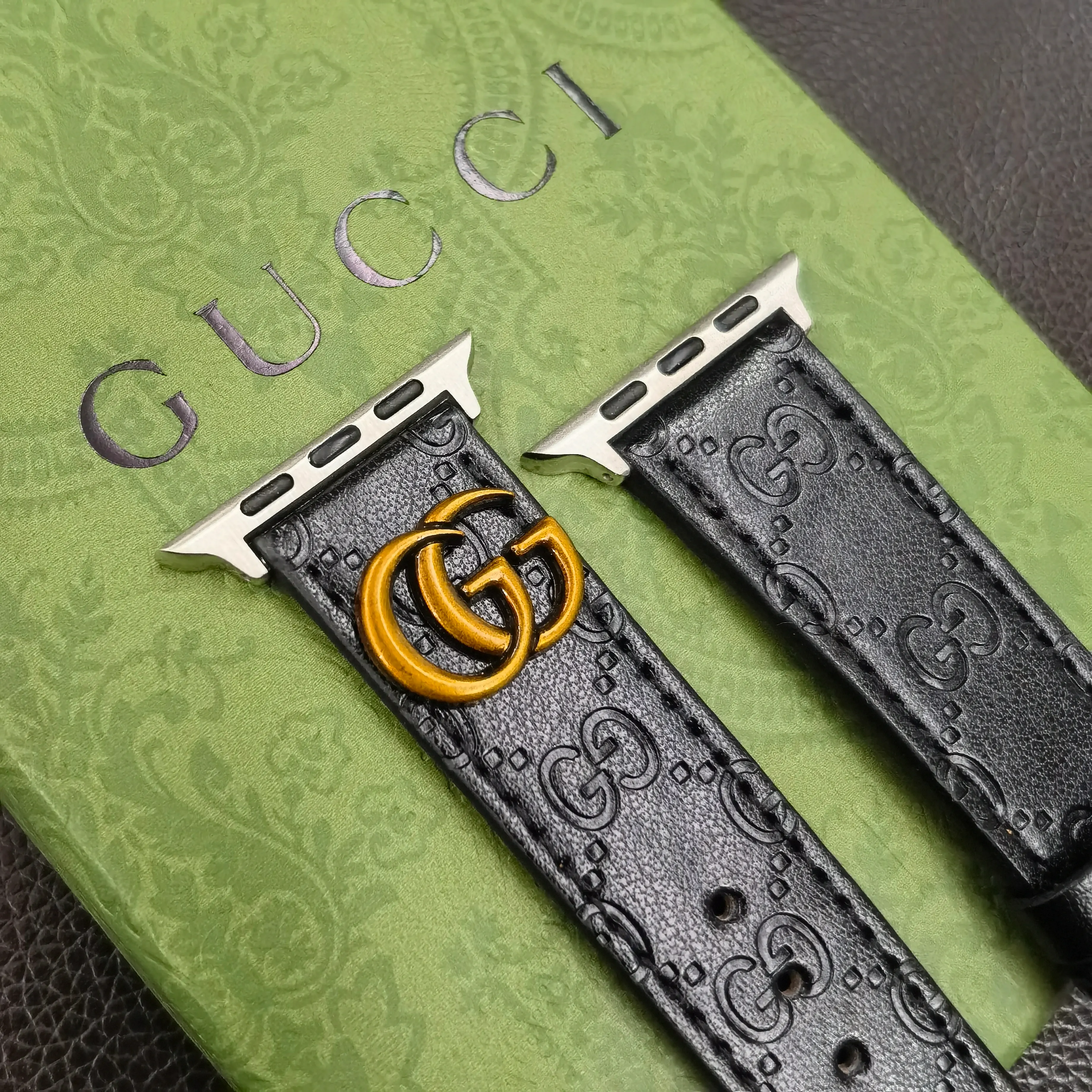 OPHIDIA GG Metal Monogram Gucci Leather Apple Watch Band