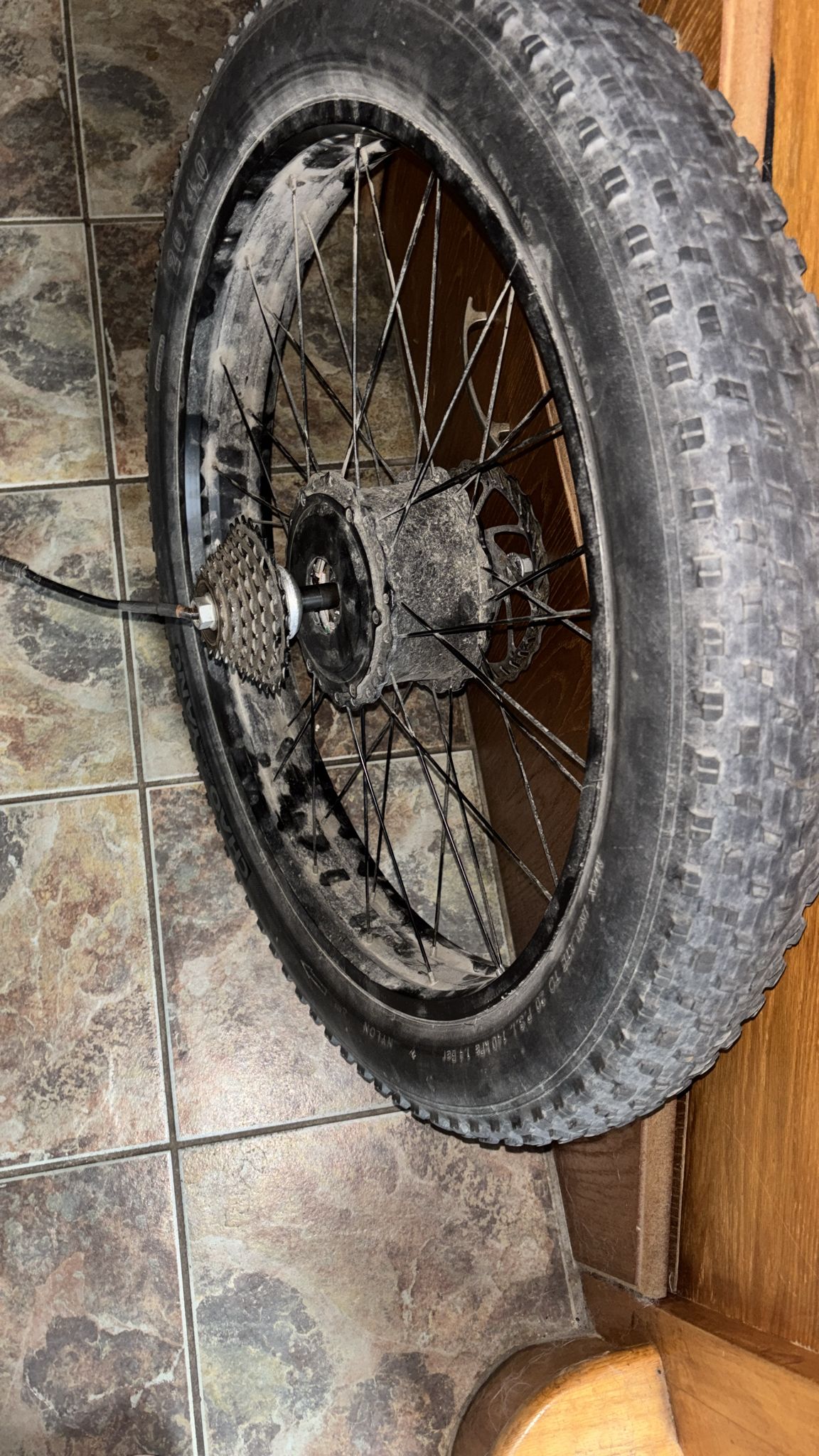 GUNAI MX02S rear wheel