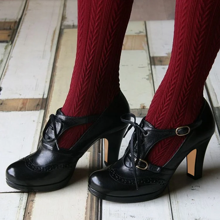 Vintage Style T-strap Shoes. Women Black Leather and Patient 