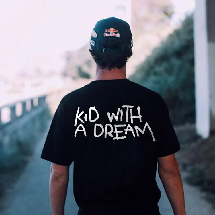 KID WITH A DREAM PRINT T-SHIRT & HOODIE