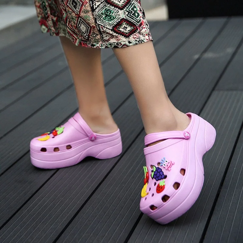 Summer Women Croc Clogs Platform Garden Sandals Cartoon Fruit Slippers Slip On For Girl Beach Shoes Fashion Slides Outdoor 698