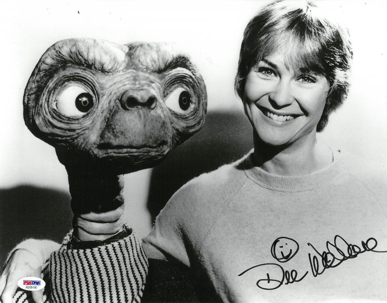 Dee Wallace Signed ET Authentic Autographed 11x14 B/W Photo Poster painting PSA/DNA #AD03195