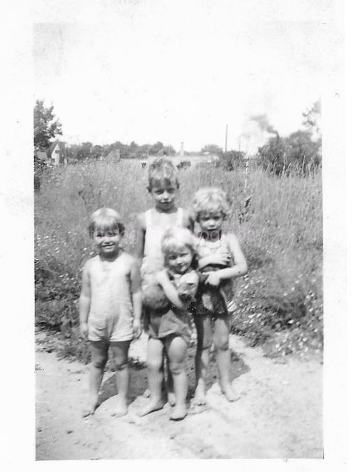 Cute Little Kids VINTAGE FOUND Photo Poster paintingGRAPH bw CHILDREN Original Snapshot 12 7 C