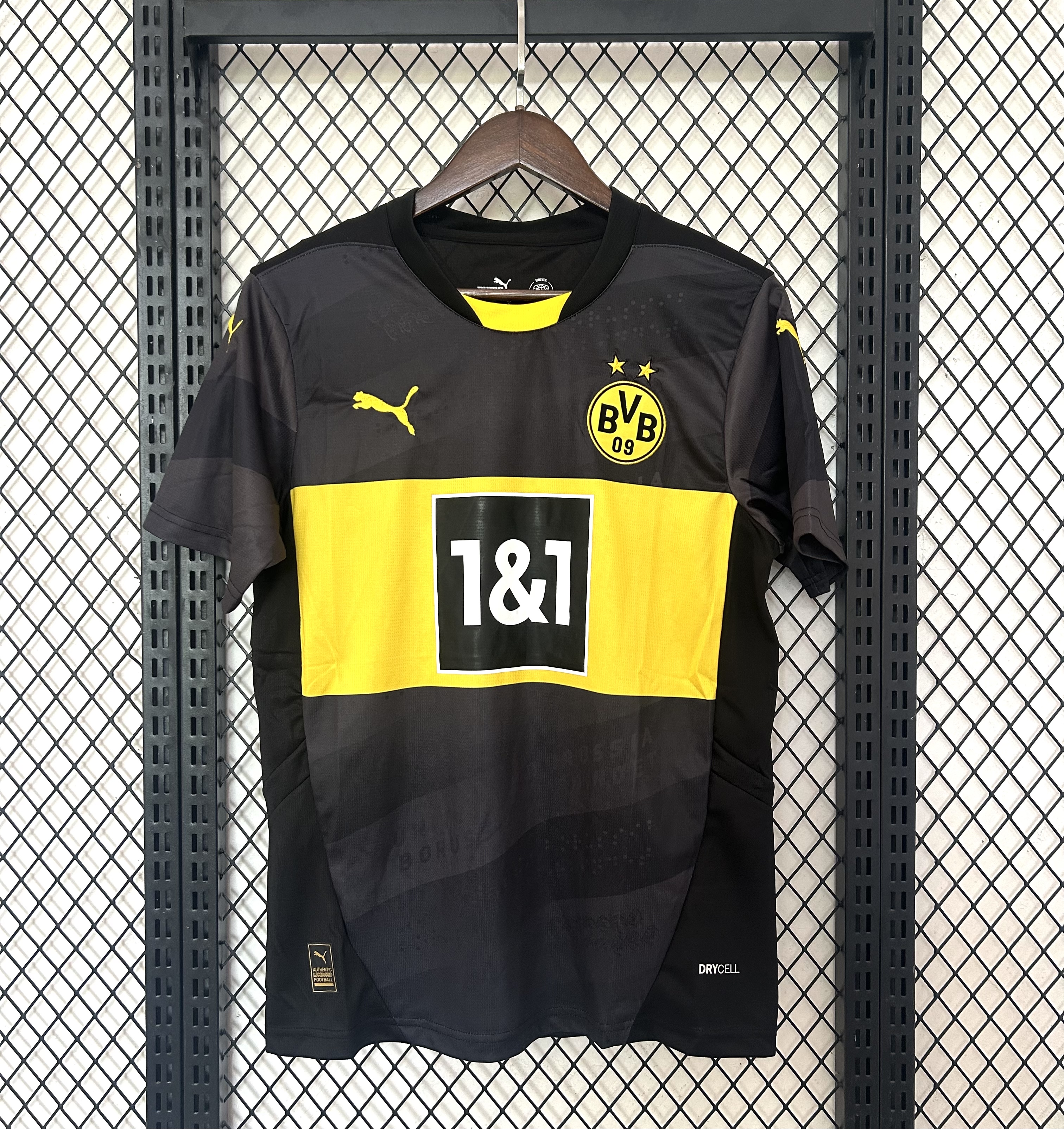 24/25-TR-BVB-SS-FANS-A04806