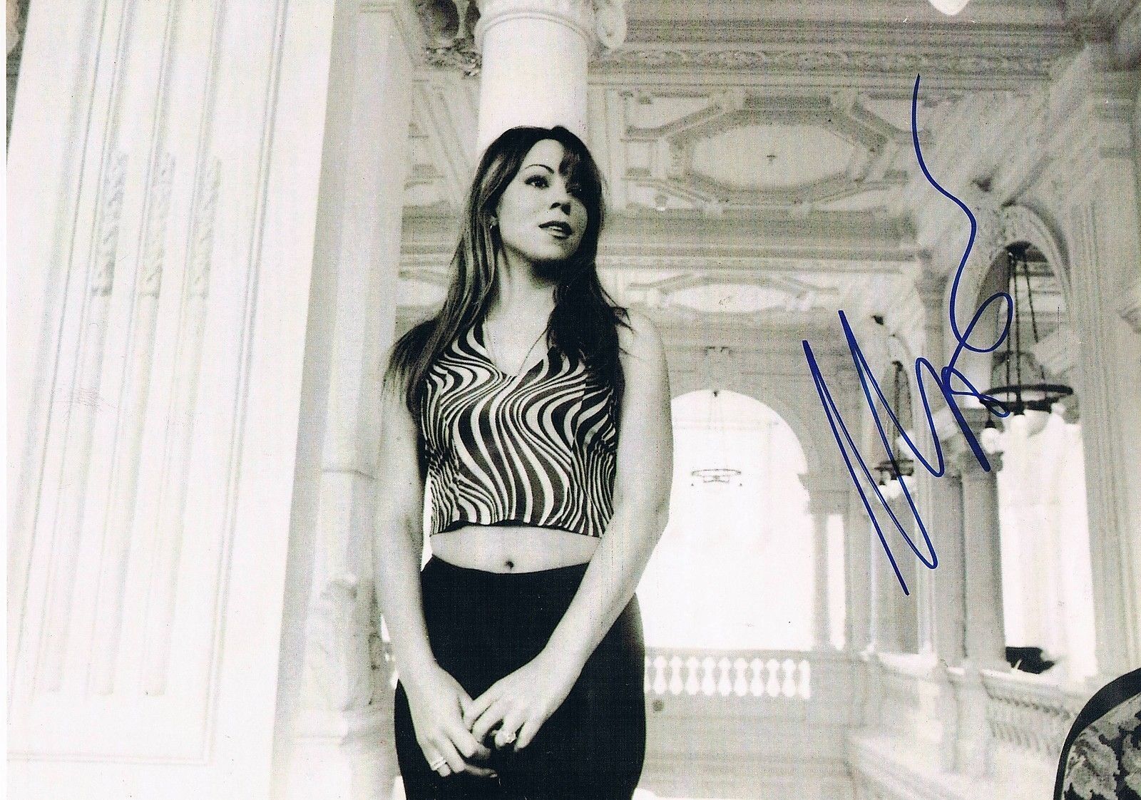 Mariah Carey 1970- genuine autograph signed 8x12