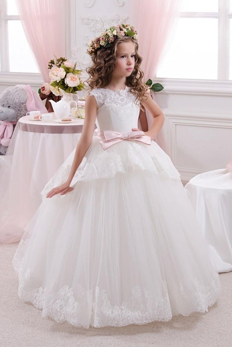 Dresseswow White Scoop Neck Sleeveless Ball Gown Flower Girls Dress Lace with Lace Buttons