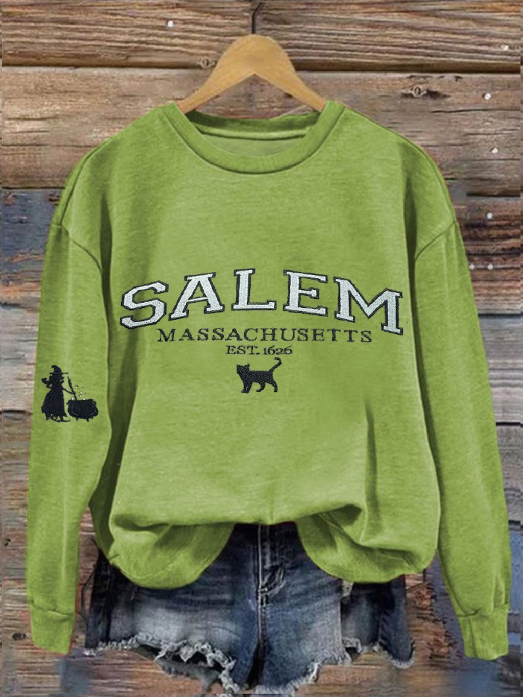 Women's Halloween Salem Witch Black Cat Printed Sweatshirt