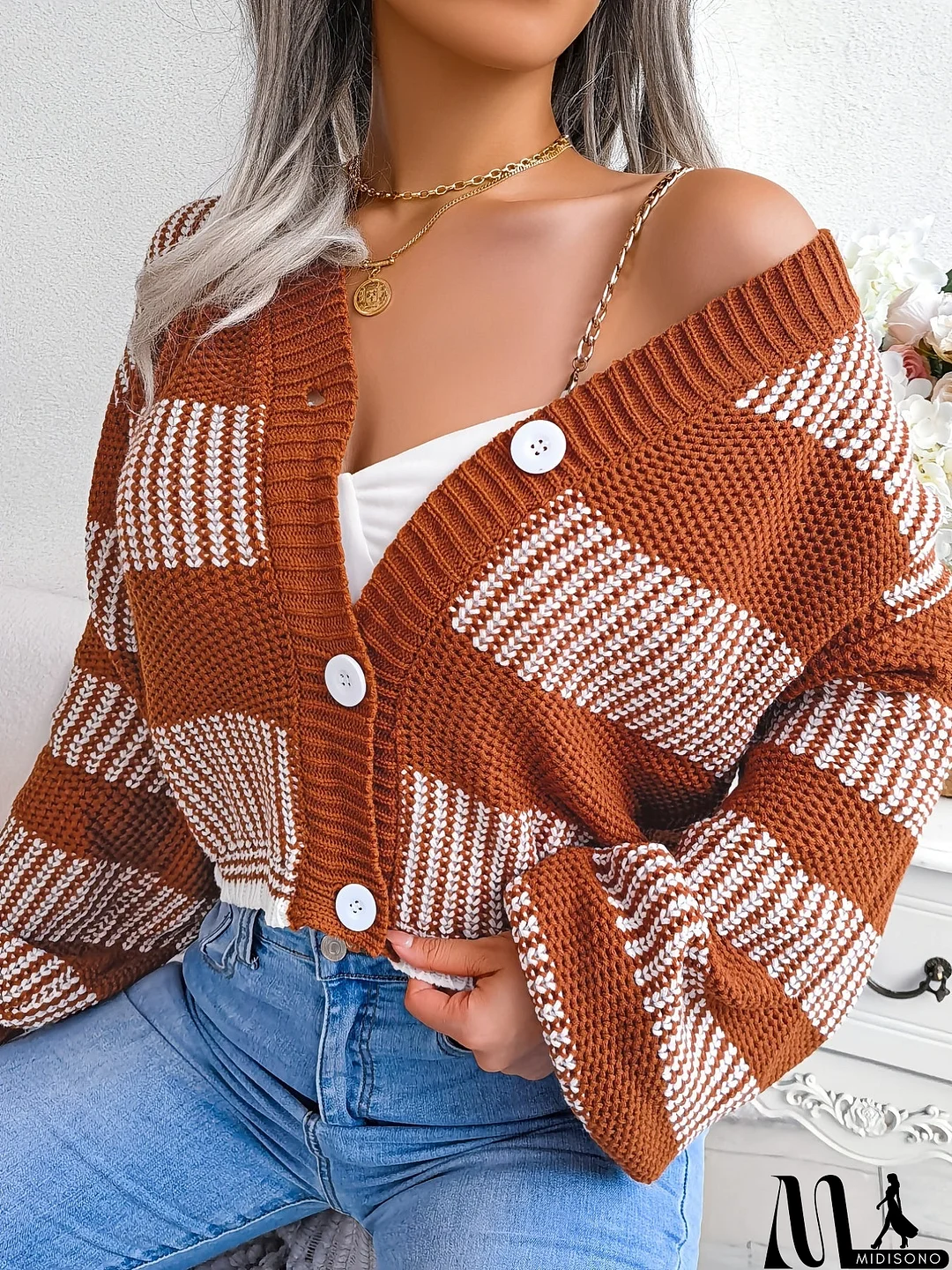 MidiSono - Tailored and Elegant Sweater