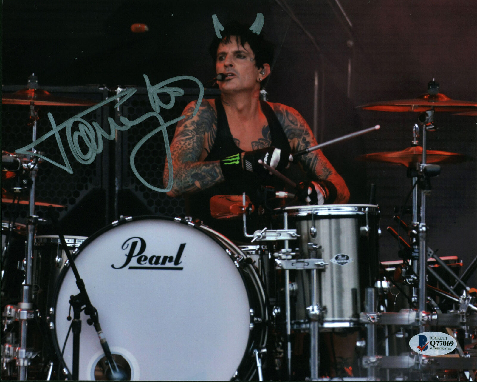 Tommy Lee Motley Crue Authentic Signed 8x10 Photo Poster painting Autographed BAS #Q77069