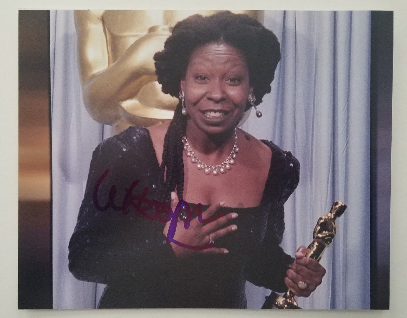 Whoopi Goldberg Signed 8x10 Photo Poster painting Actress Comedian Stand Up Oscar Ghost RAD