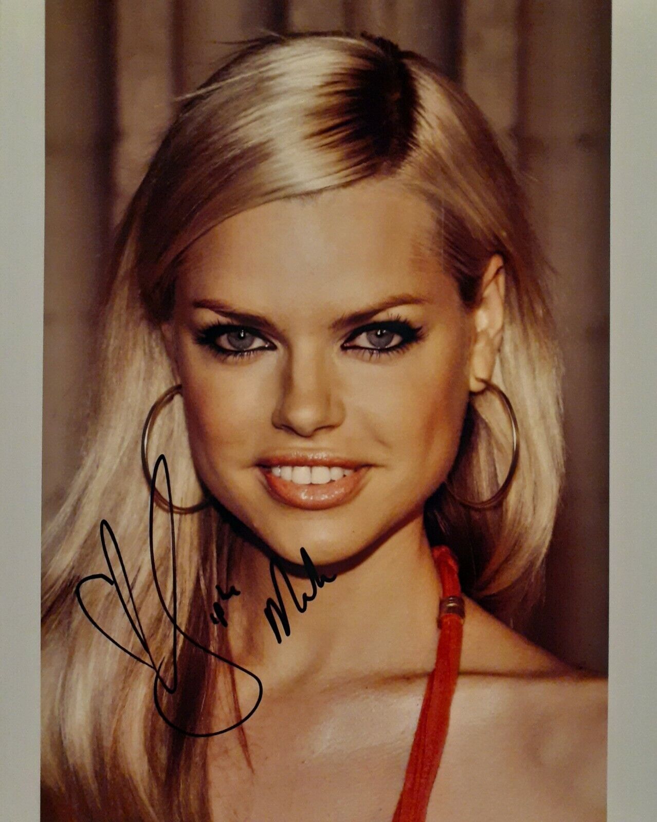 Sophie Monk signed 8x10