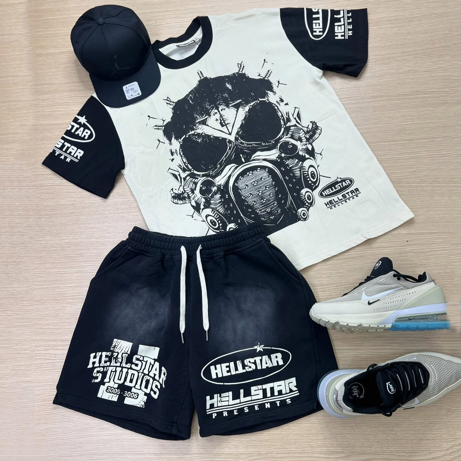 Hellstar Alien Graffiti T-Shirt And Shorts Co-Ord