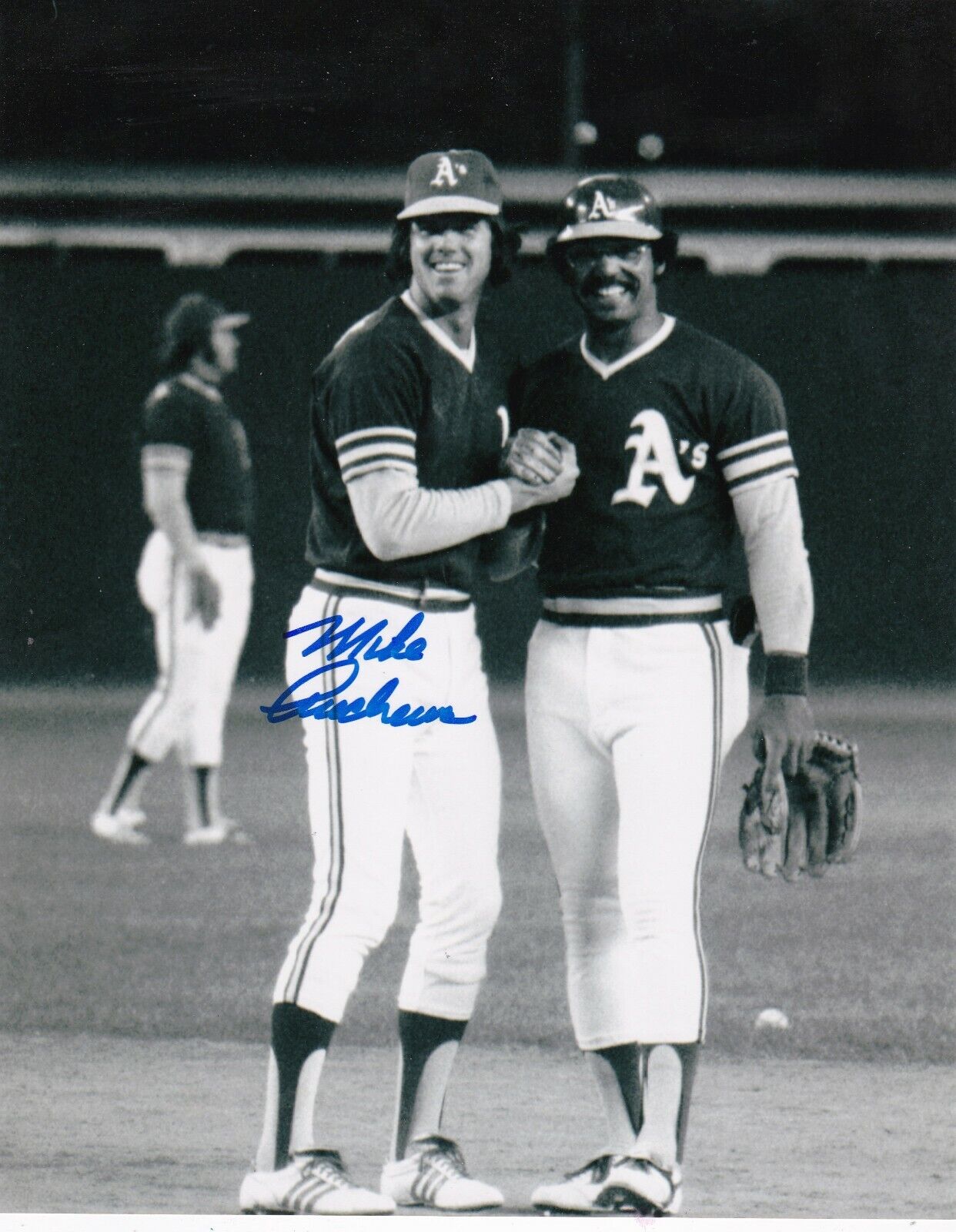 MIKE ANDREWS OAKLAND A'S W/ REGGIE JACKSON ACTION SIGNED 8x10