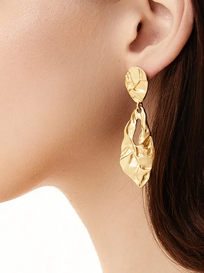 Drop-shaped Gold Earrings