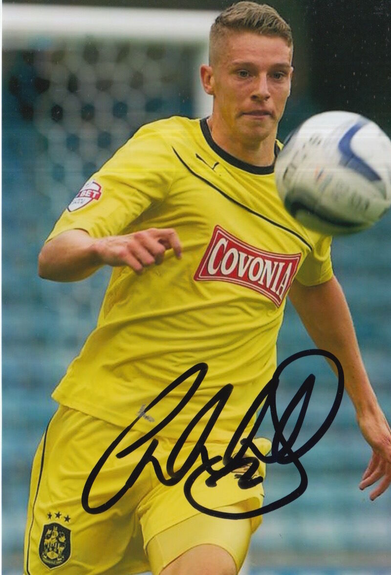 HUDDERSFIELD TOWN HAND SIGNED CALUM WOODS 6X4 Photo Poster painting 1.