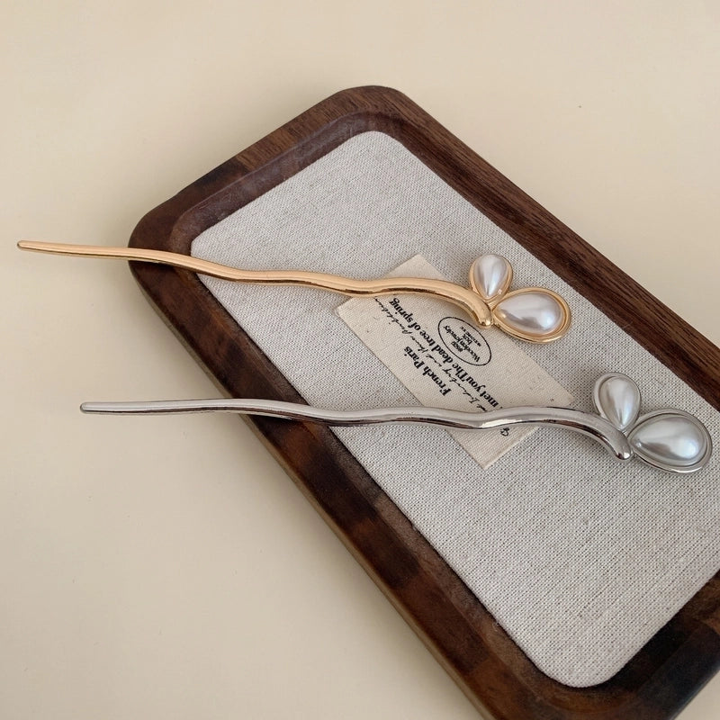 Women's Elegant Heart Shape Alloy Inlay Pearl Hair Sticks