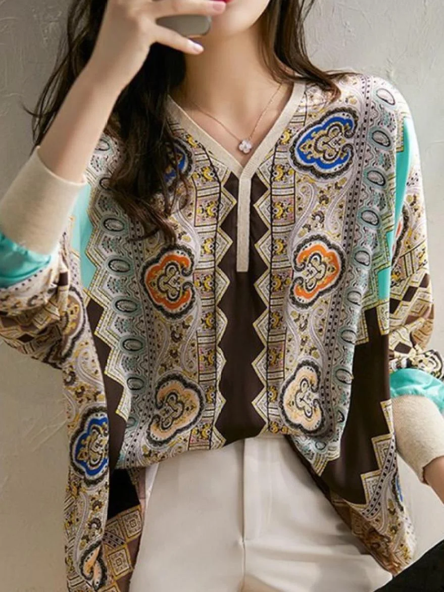 To This Loose, Slim V-Neck, Fresh Print Shirt