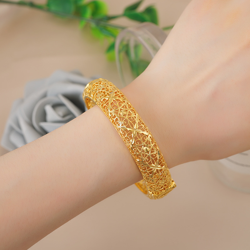 Vintage Floral Pattern Hollow Out Imitation Gold Bracelet | Oxredo Shop Ramadan Sale
