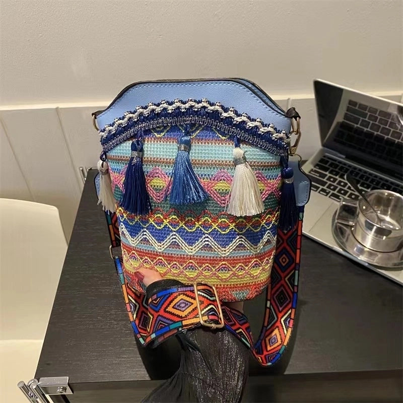 Women’s Medium Special Geometric Basic Ethnic Style Tassel Bucket Zipper Bucket Bag