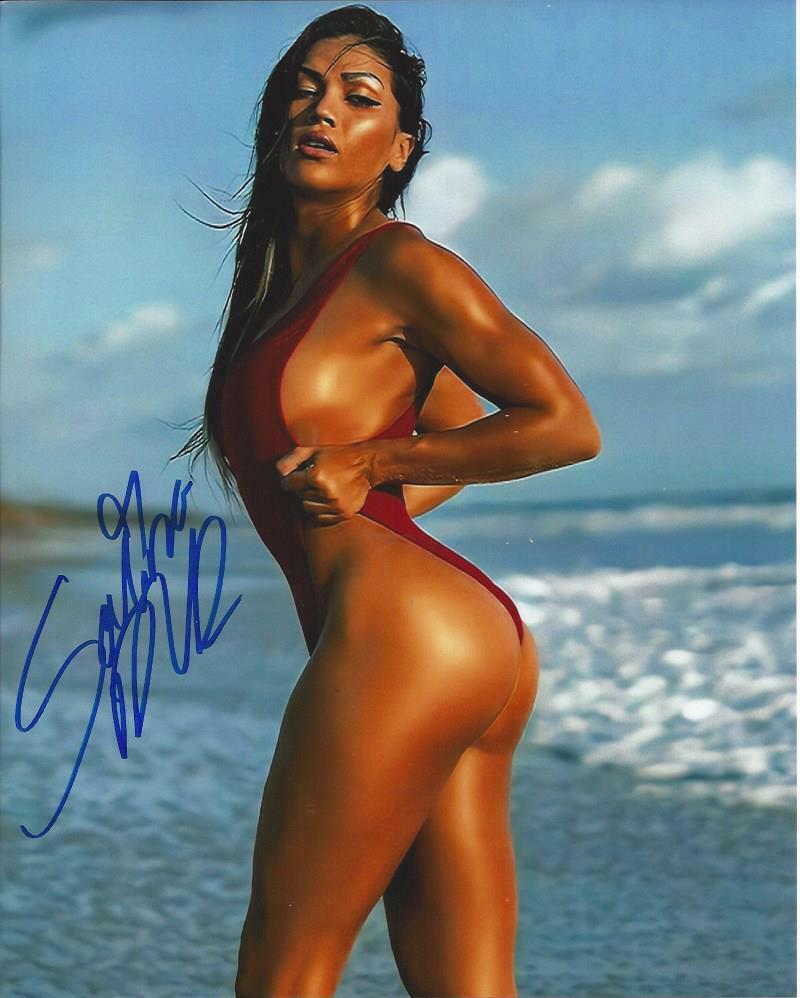 Salina de la Renta autographed 8x10 Sexy Pink MLW AEW WWE TNA #31