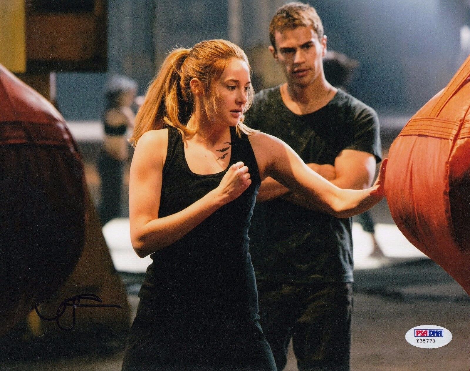 Shailene Woodley autographed Divergent Insurgent Tris 8x10 Photo Poster painting PSA/DNA Y35770
