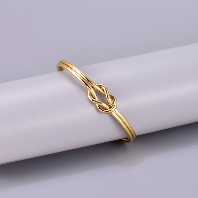 Elegant Vintage Style Solid Color 304 Stainless Steel Titanium Steel 18K Gold Plated Bangle In Bulk