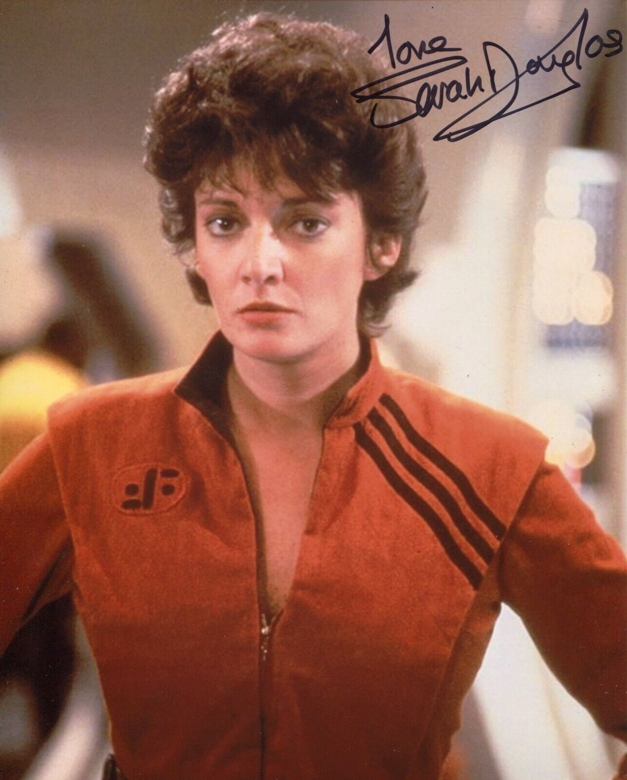 Actress Sarah Douglas signed V -THE FINAL BATTLE 8x10 Photo Poster painting