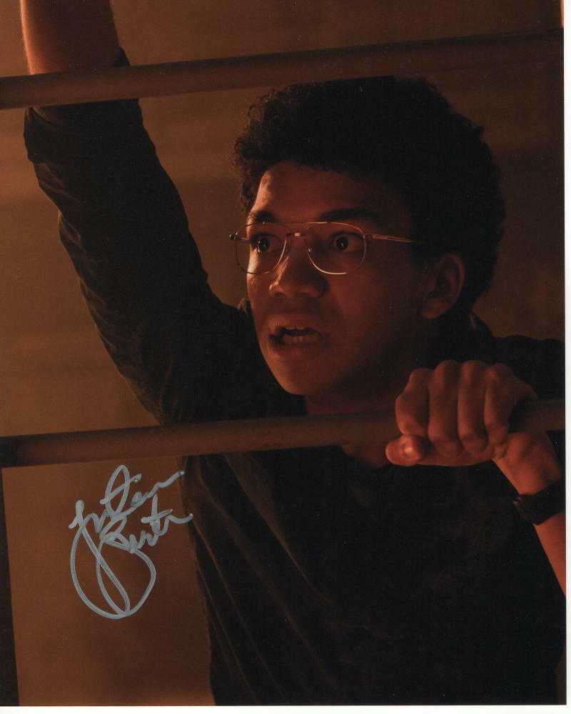 JUSTICE SMITH - SIGNED AUTOGRAPHED 8x10 Photo Poster painting - POKEMON DETECTIVE PIKACHU B