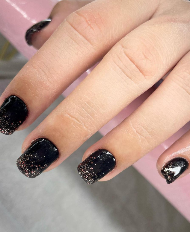 Black nails ideas | Bunnies | Beauty | Photoshoot | All the stuff I care  about | Black nails with glitter, Nail designs glitter, Black nail designs