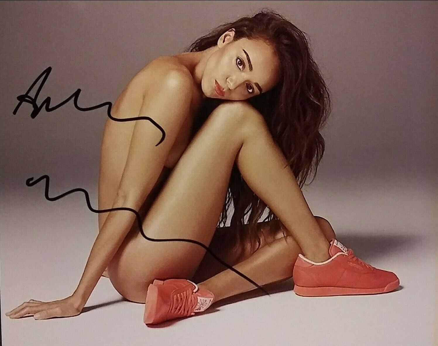 Ashley madekwe signed 8x10