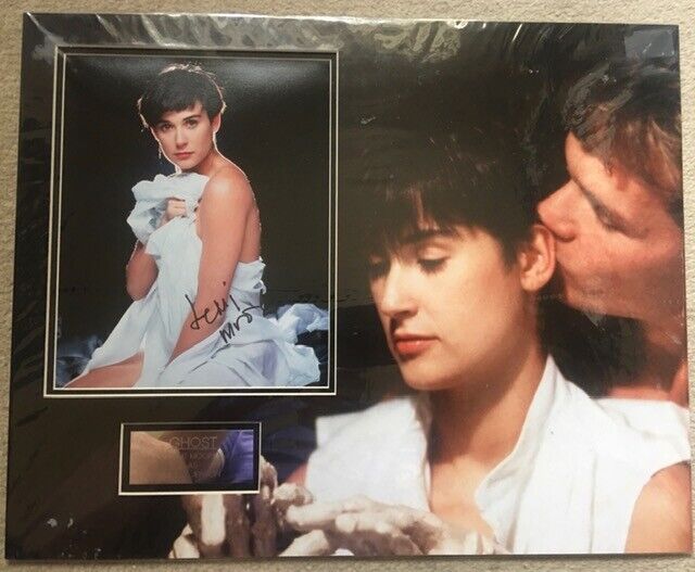 DEMI MOORE SIGNED GHOST Photo Poster painting MOUNT UACC REG 242