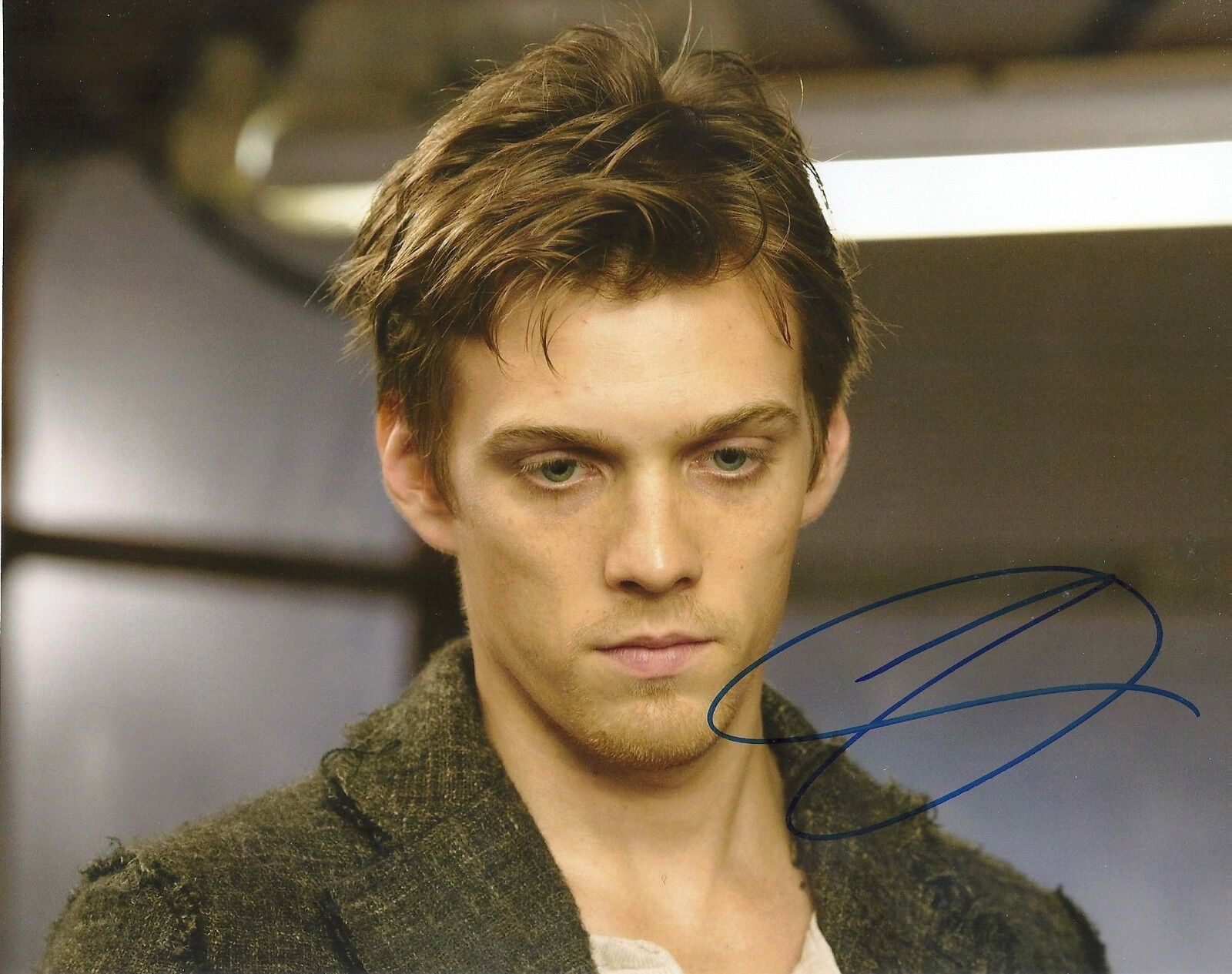 JAKE ABEL 'THE HOST' IAN SIGNED 8X10 PICTURE 4 *COA