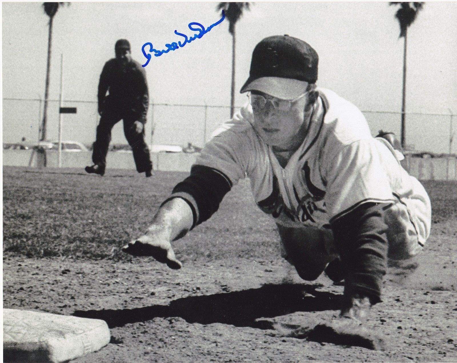 BILL VIRDON ST. LOUIS CARDINALS ACTION SIGNED 8x10