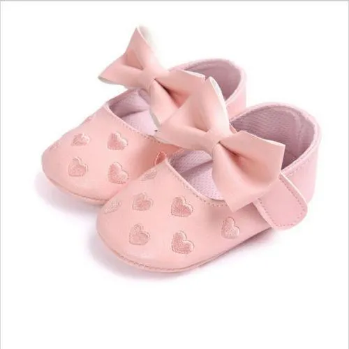 2020 Brand New Newborn Infant Baby Girls Boy Causal Shoes Crib Shoes 3 Style Leather Heart Print Hook Soft Sole Baby Shoes 0-18M