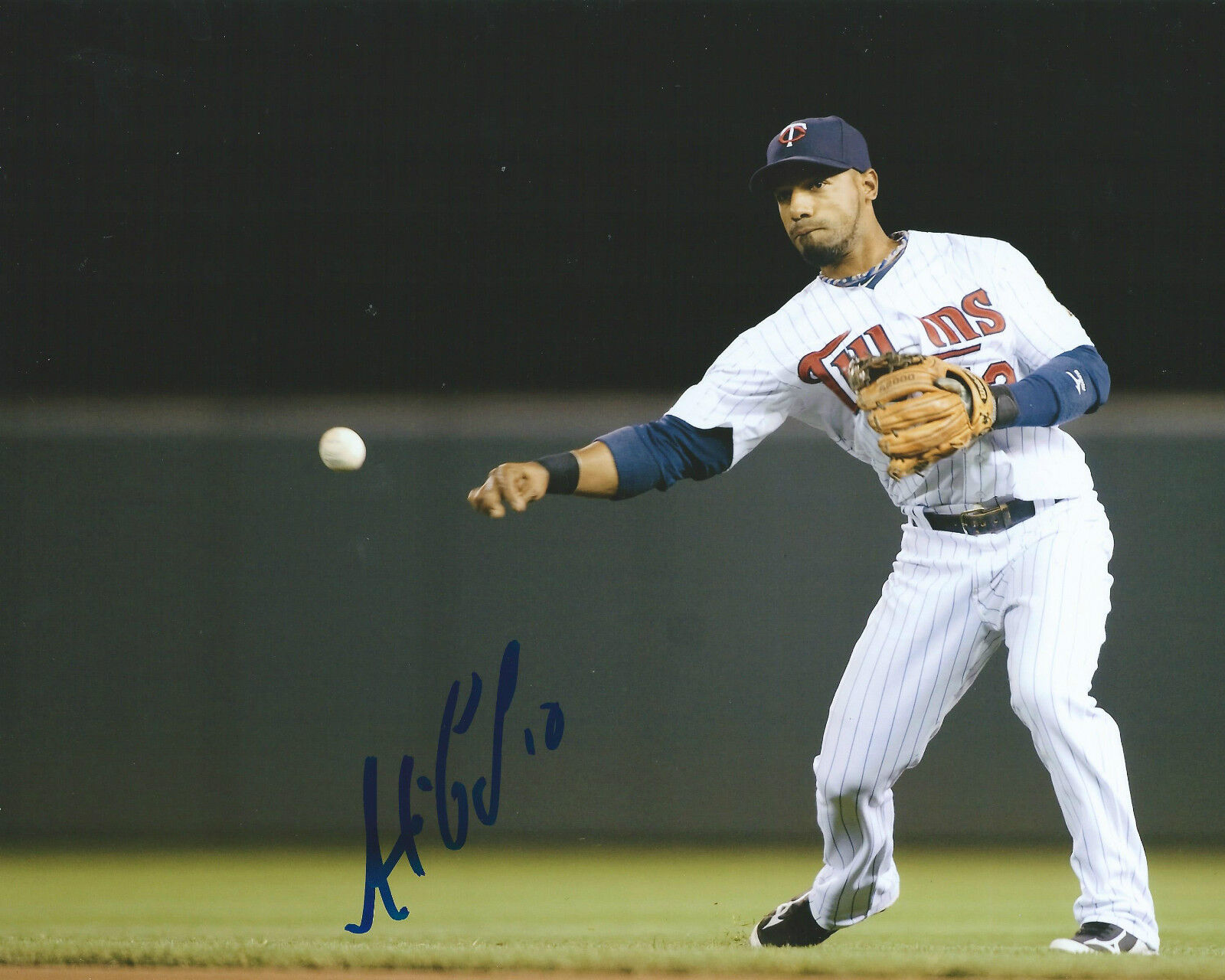 **GFA Minnesota Twins *ALEXI CASILLA* Signed 8x10 Photo Poster painting A1 COA**