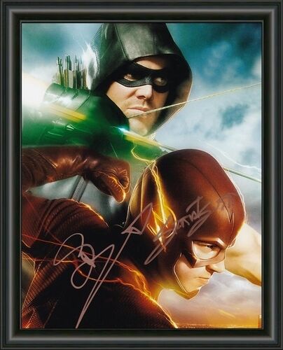 THE FLASH & THE ARROW - A4 SIGNED BY BOTH AUTOGRAPHED Photo Poster painting POSTER  POST