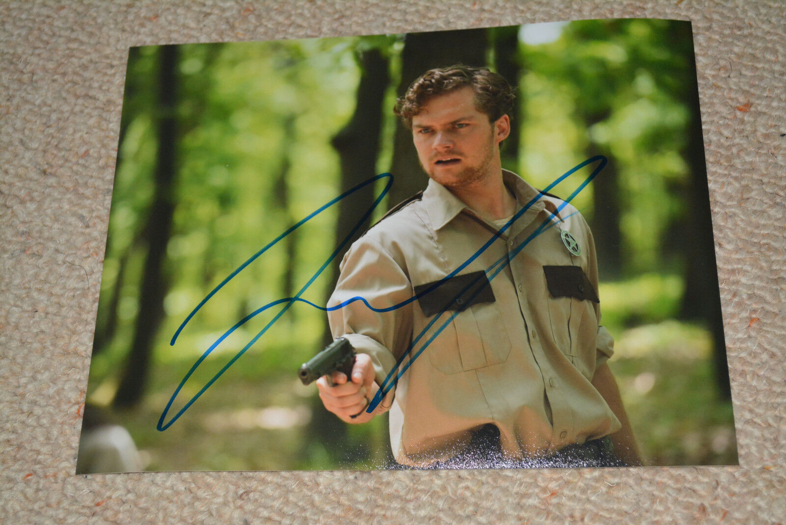 FINN JONES signed autograph In Person 8x10 (20x25 cm) LEATHERFACE