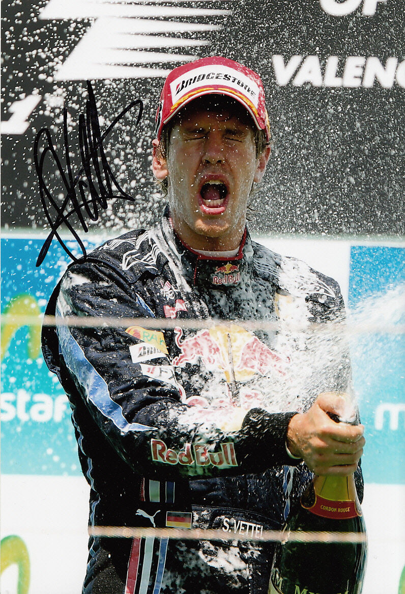 Sebastian Vettel Main Signé Rouge Bull de Course Photo Poster painting 12x8 16