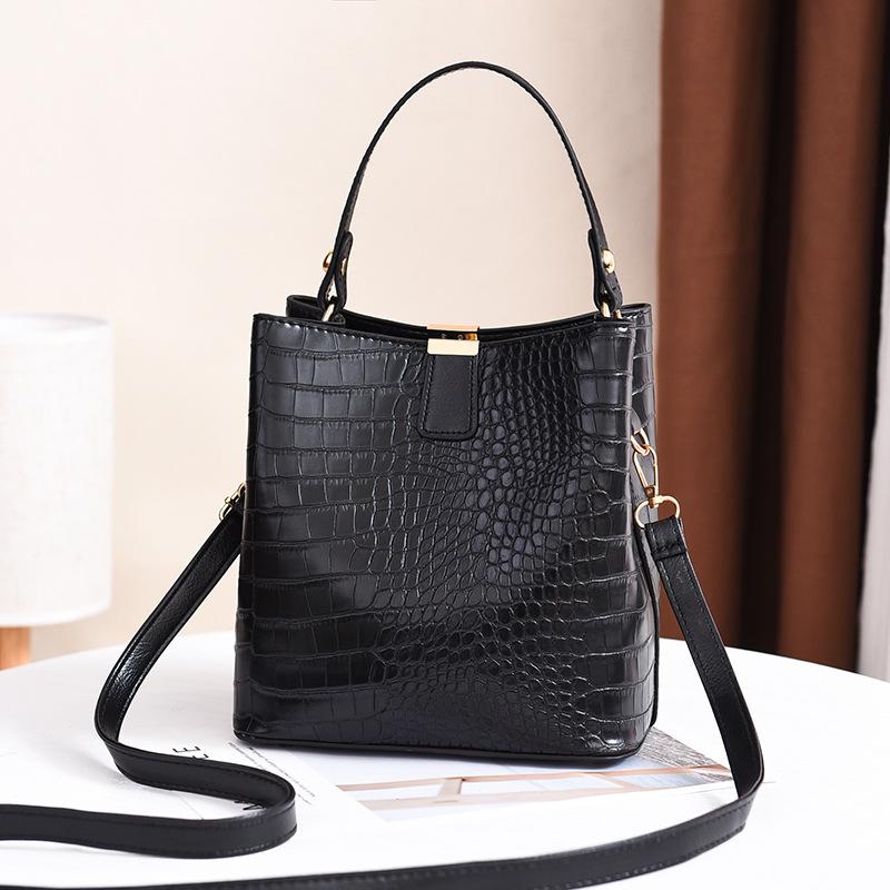 2021 new ladies one-shoulder messenger bucket bag